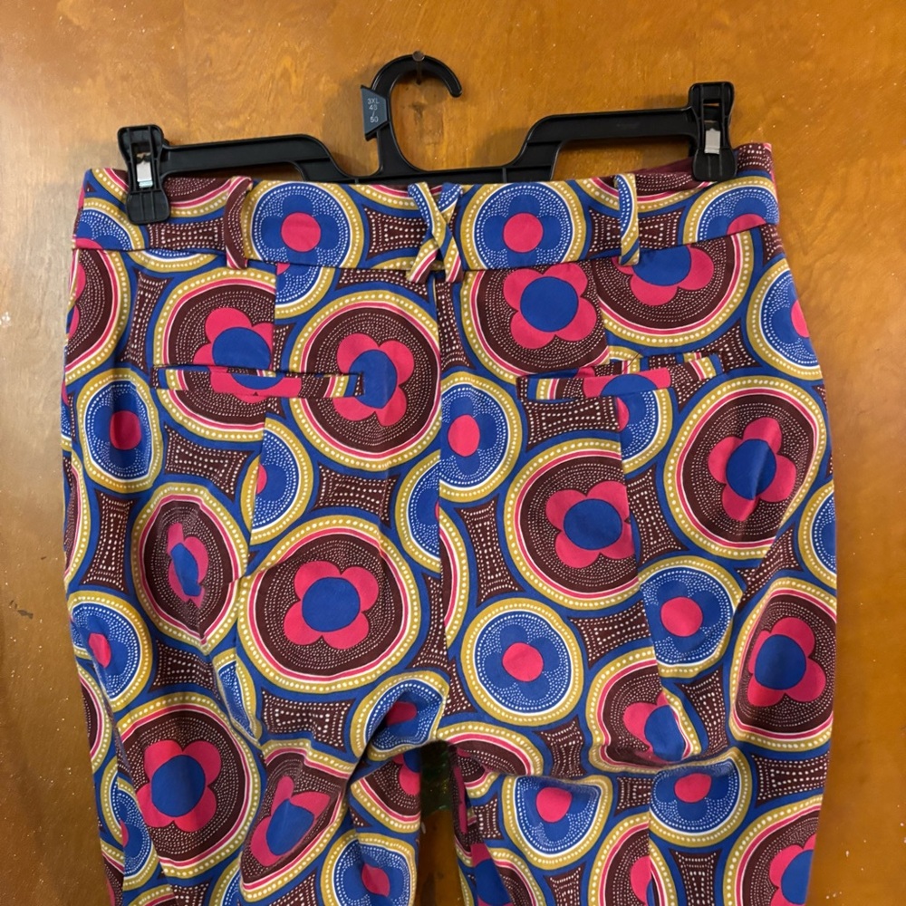 Anthropologie slim print pants. Size 8 - Picture 6 of 8